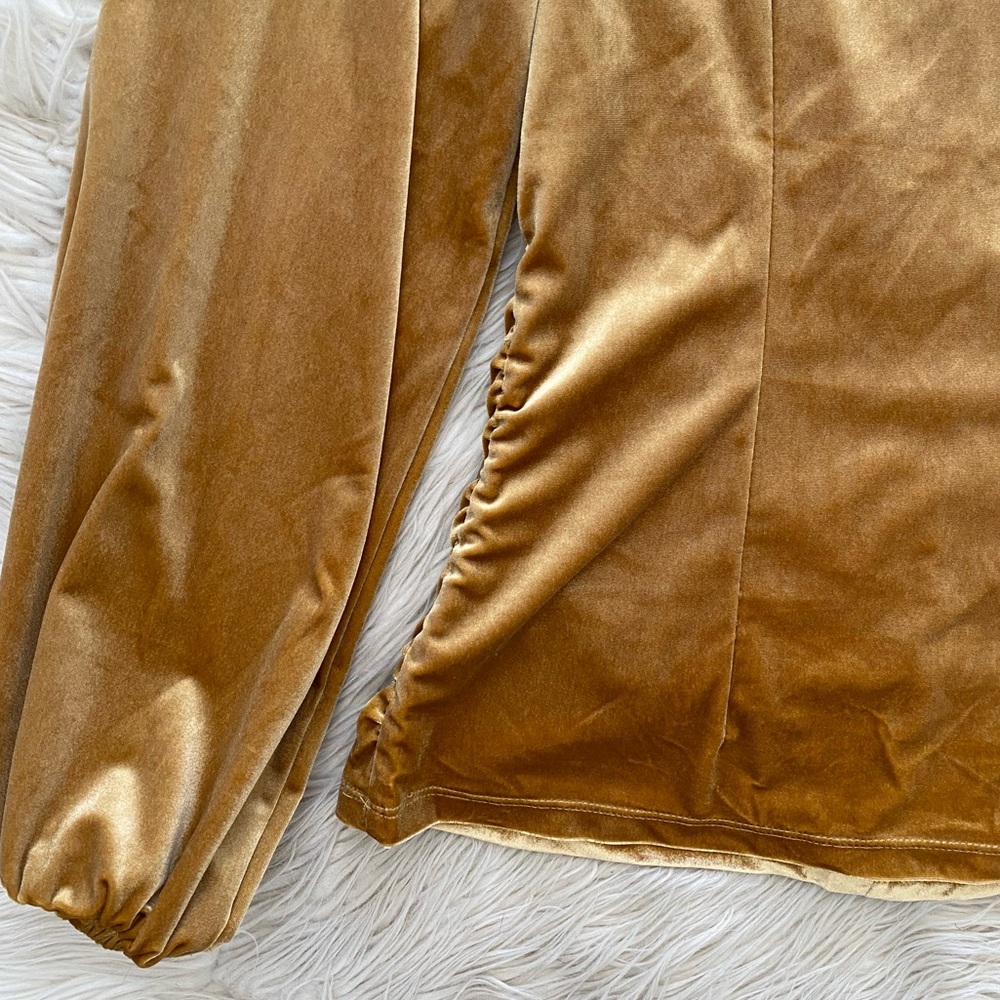Boston Proper Gold Velvet Ruched Sweetheart Neckline Top Long Sleeve Shirt Top - Picture 8 of 9